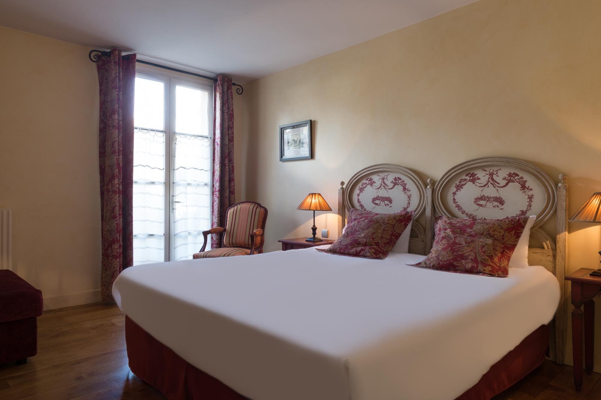 Hotel Aux Vieux Remparts, The Originals Relais Provins Ngoại thất bức ảnh