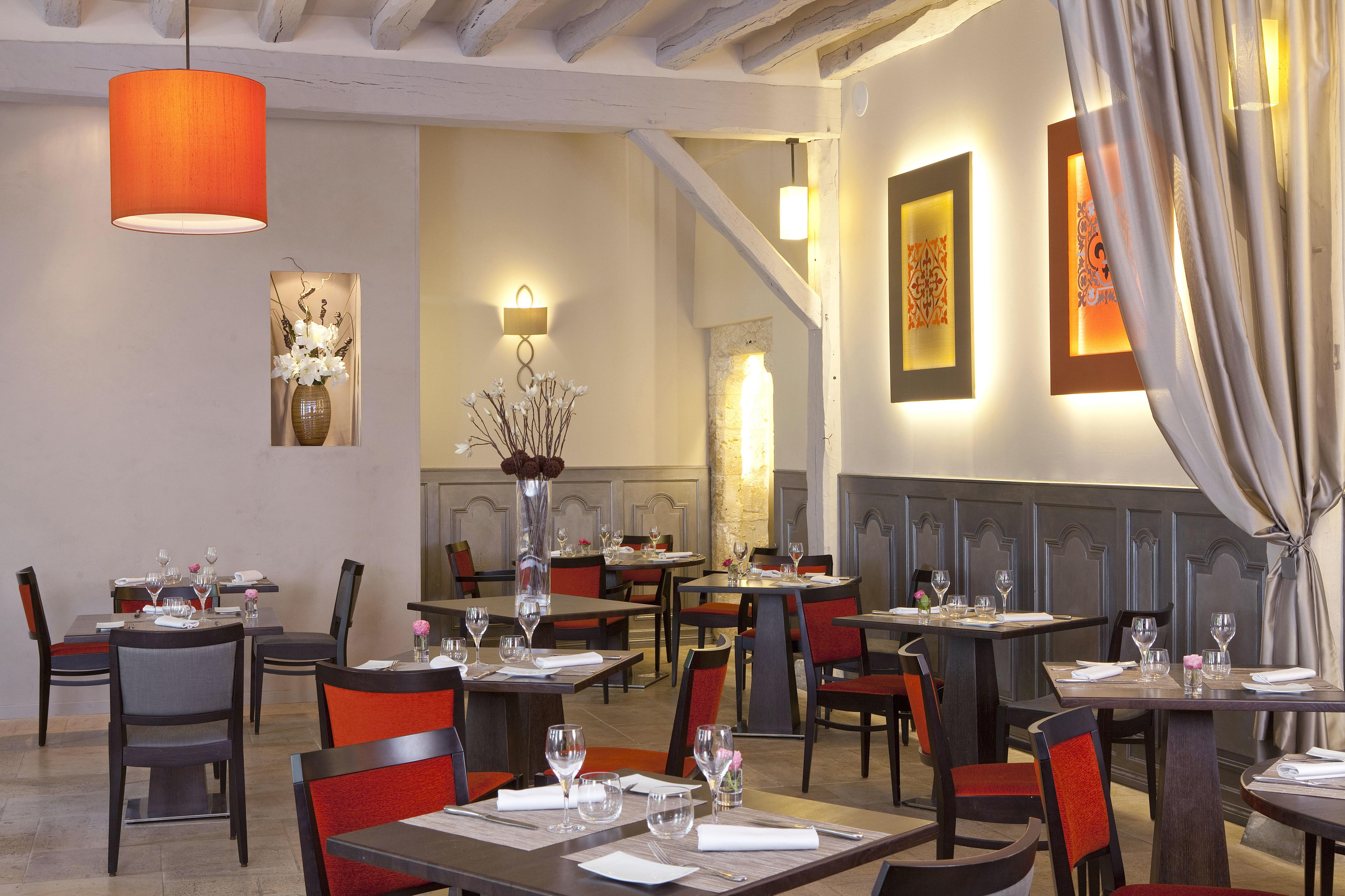 Hotel Aux Vieux Remparts, The Originals Relais Provins Ngoại thất bức ảnh