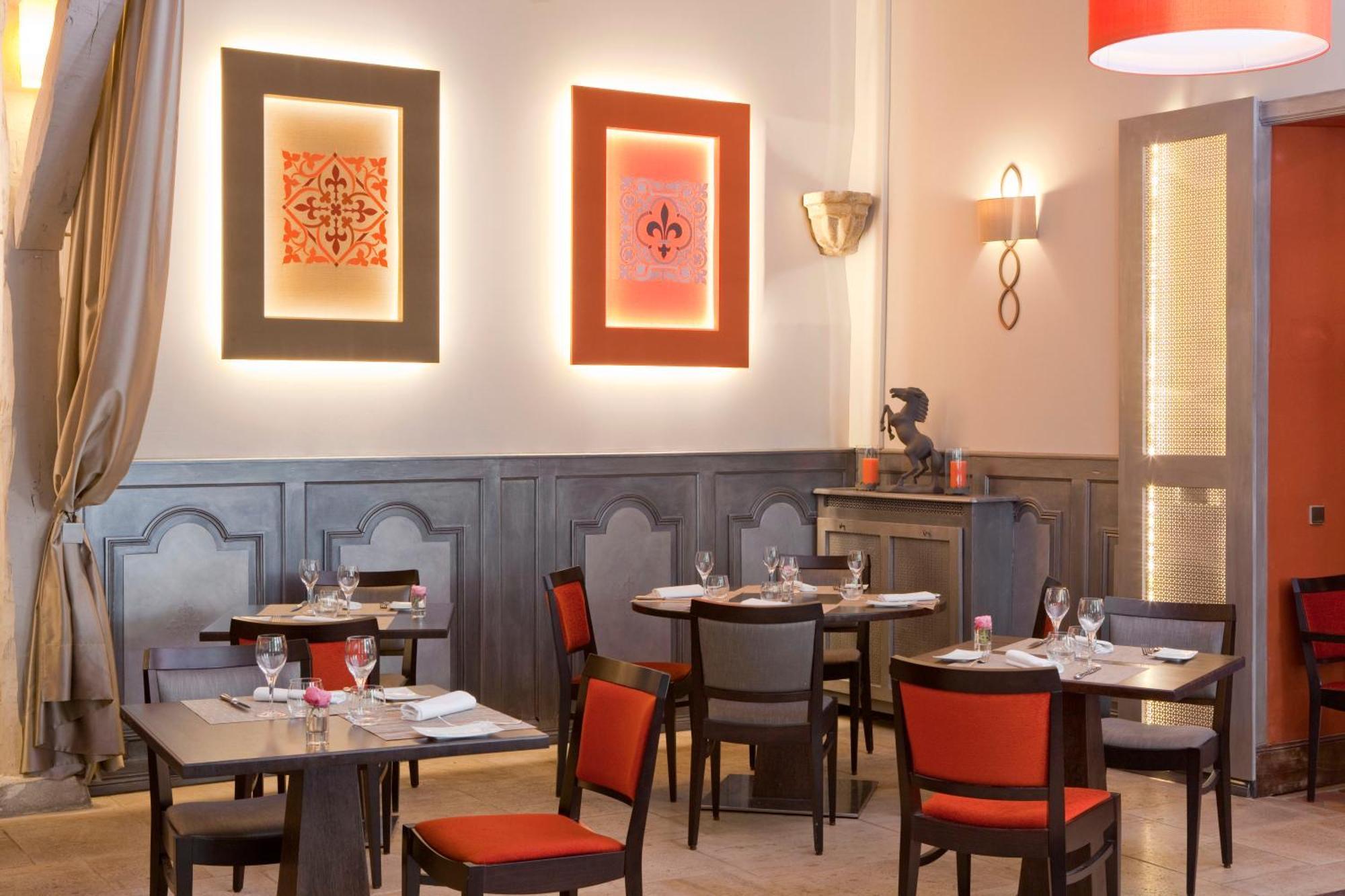 Hotel Aux Vieux Remparts, The Originals Relais Provins Ngoại thất bức ảnh