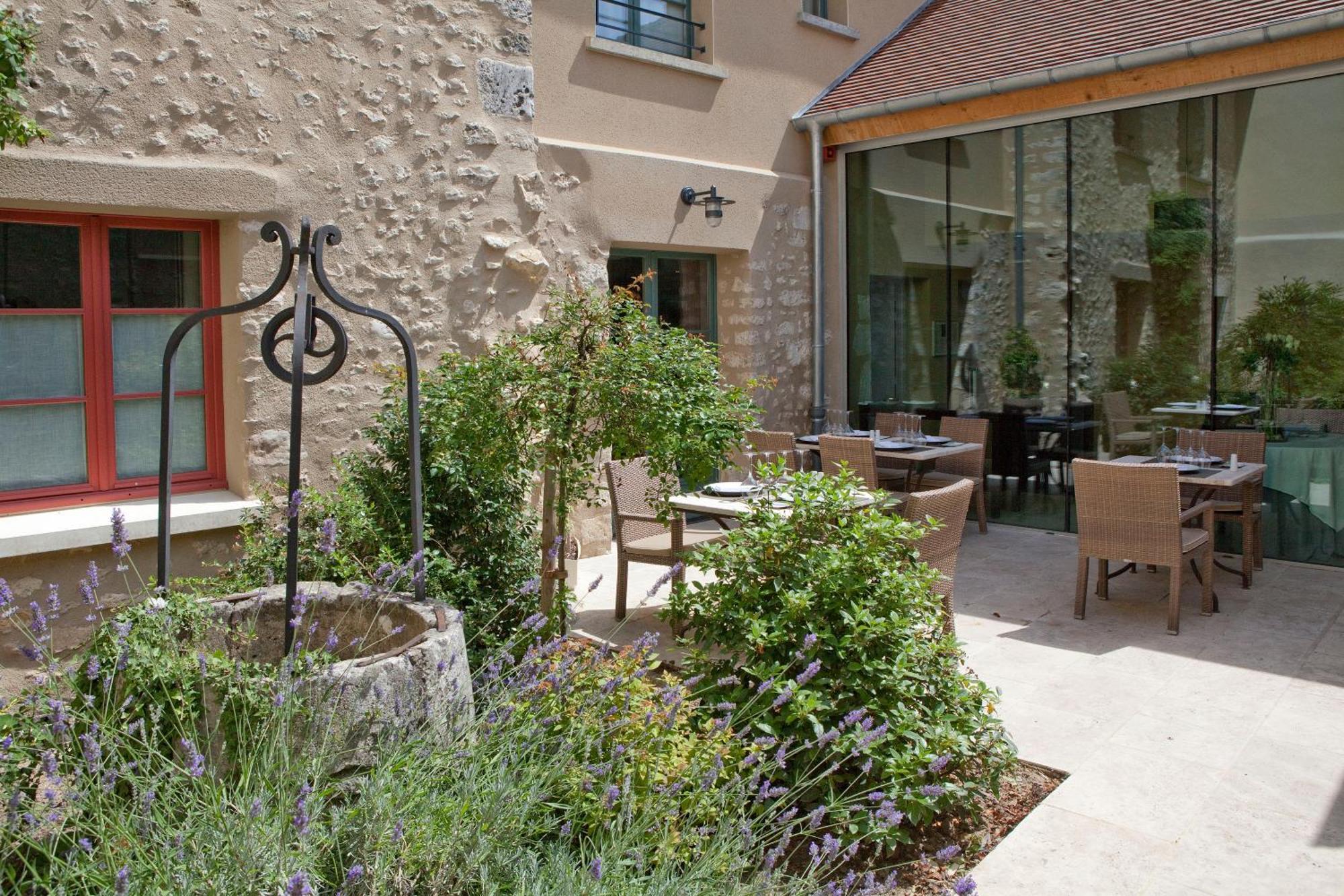 Hotel Aux Vieux Remparts, The Originals Relais Provins Ngoại thất bức ảnh