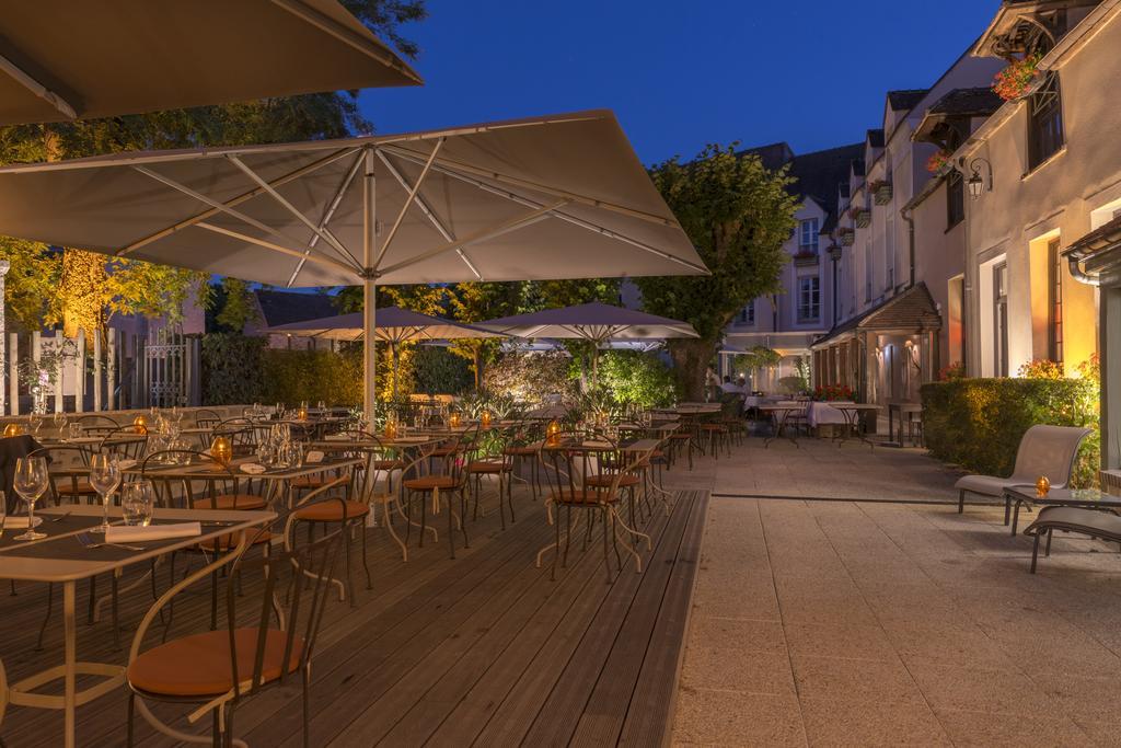 Hotel Aux Vieux Remparts, The Originals Relais Provins Ngoại thất bức ảnh