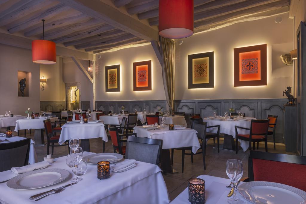 Hotel Aux Vieux Remparts, The Originals Relais Provins Ngoại thất bức ảnh