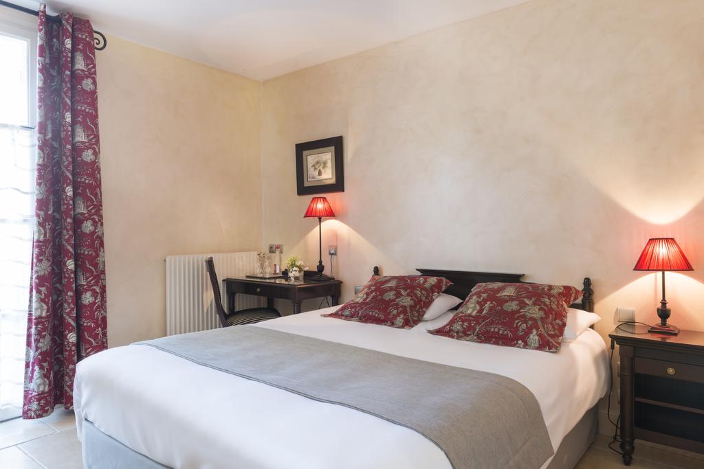 Hotel Aux Vieux Remparts, The Originals Relais Provins Ngoại thất bức ảnh